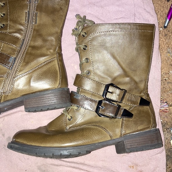 Hoot Owl Boots - Picture 1 of 3